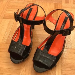 TWENTY ONE WOMANS HEELS. SIZE 9